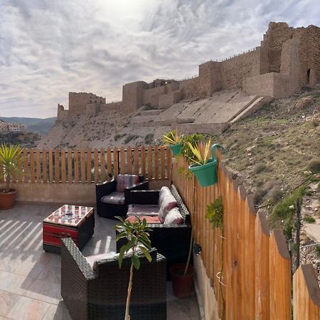 Bubble Castle House Hotel Karak Exterior photo