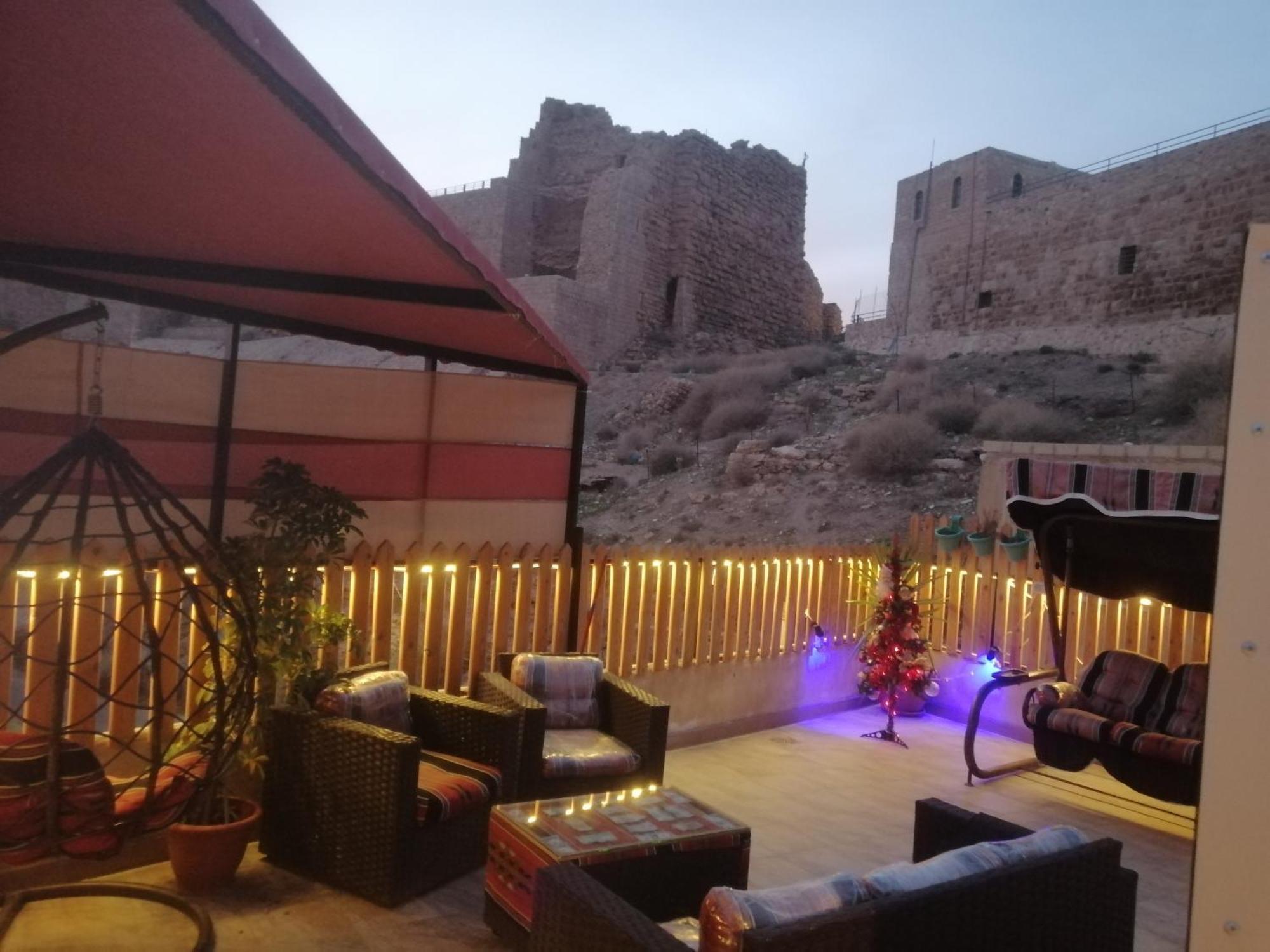 Bubble Castle House Hotel Karak Exterior photo