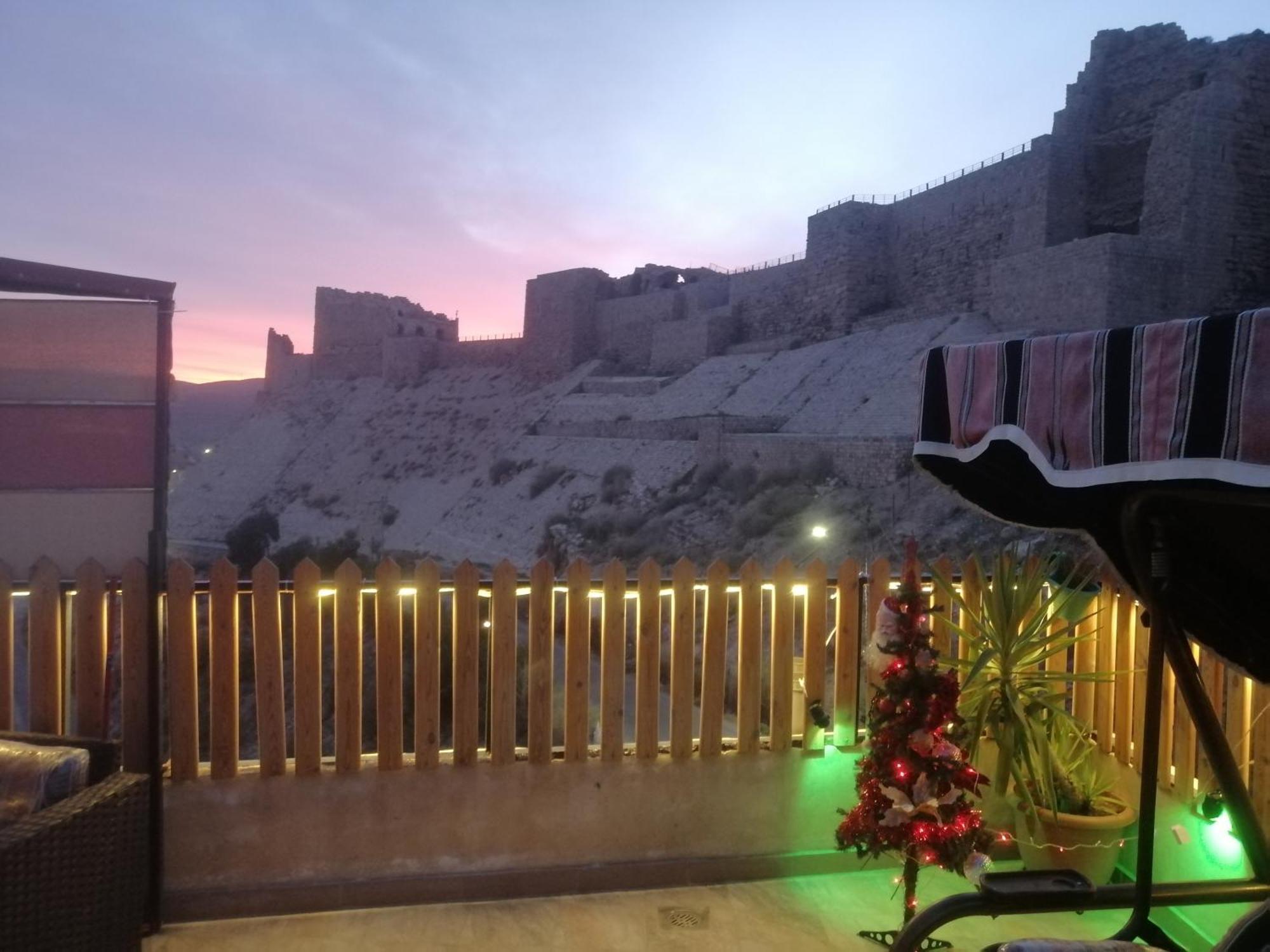 Bubble Castle House Hotel Karak Exterior photo
