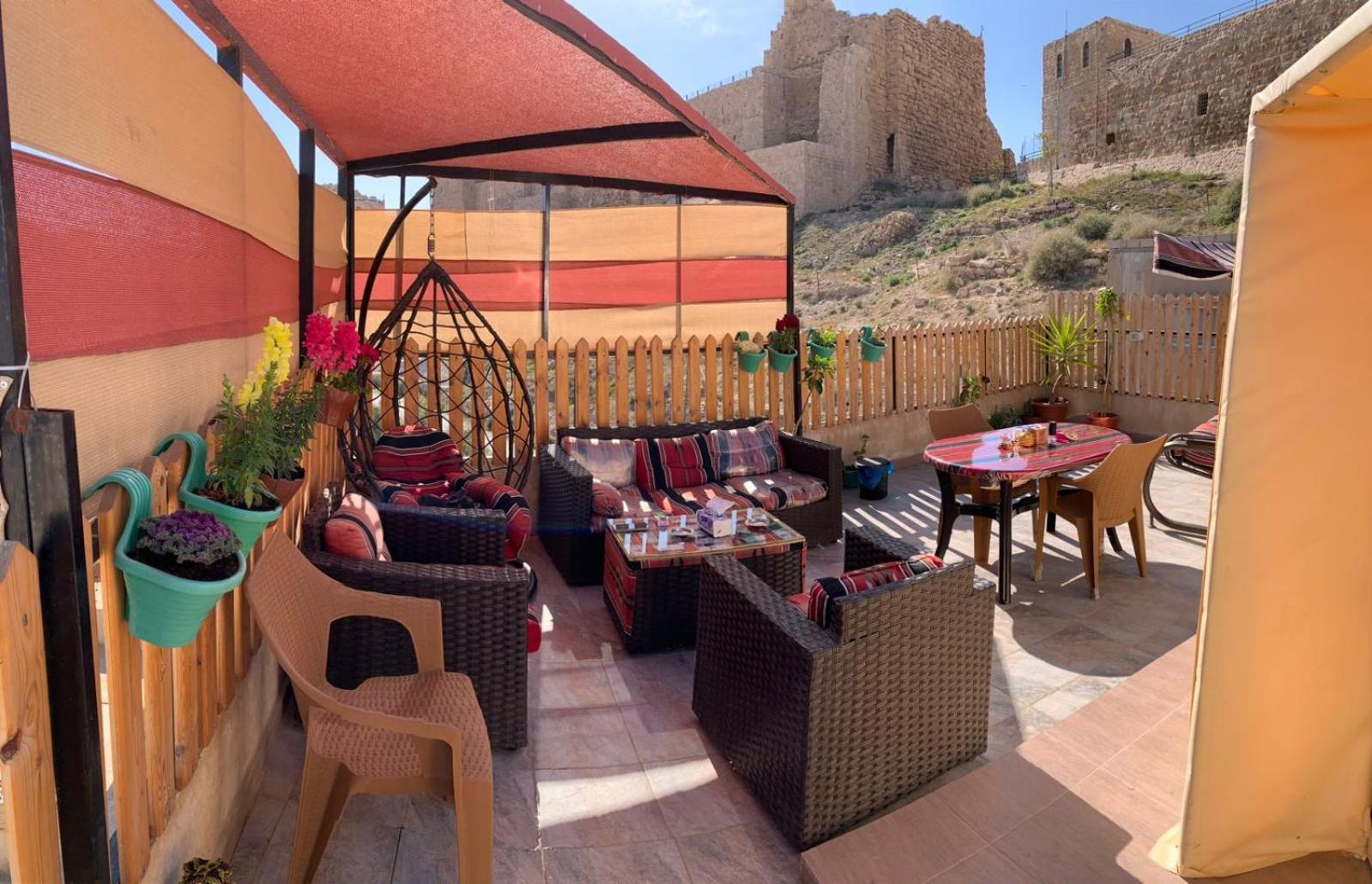 Bubble Castle House Hotel Karak Exterior photo