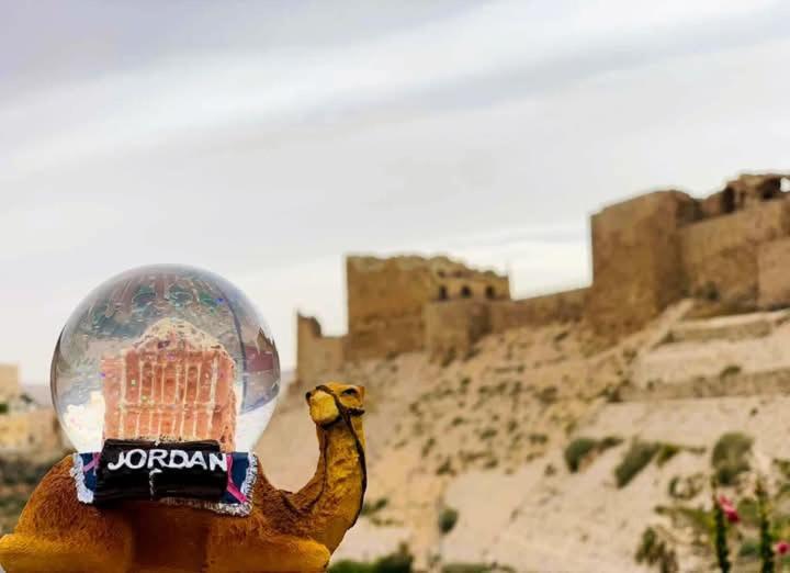 Bubble Castle House Hotel Karak Exterior photo